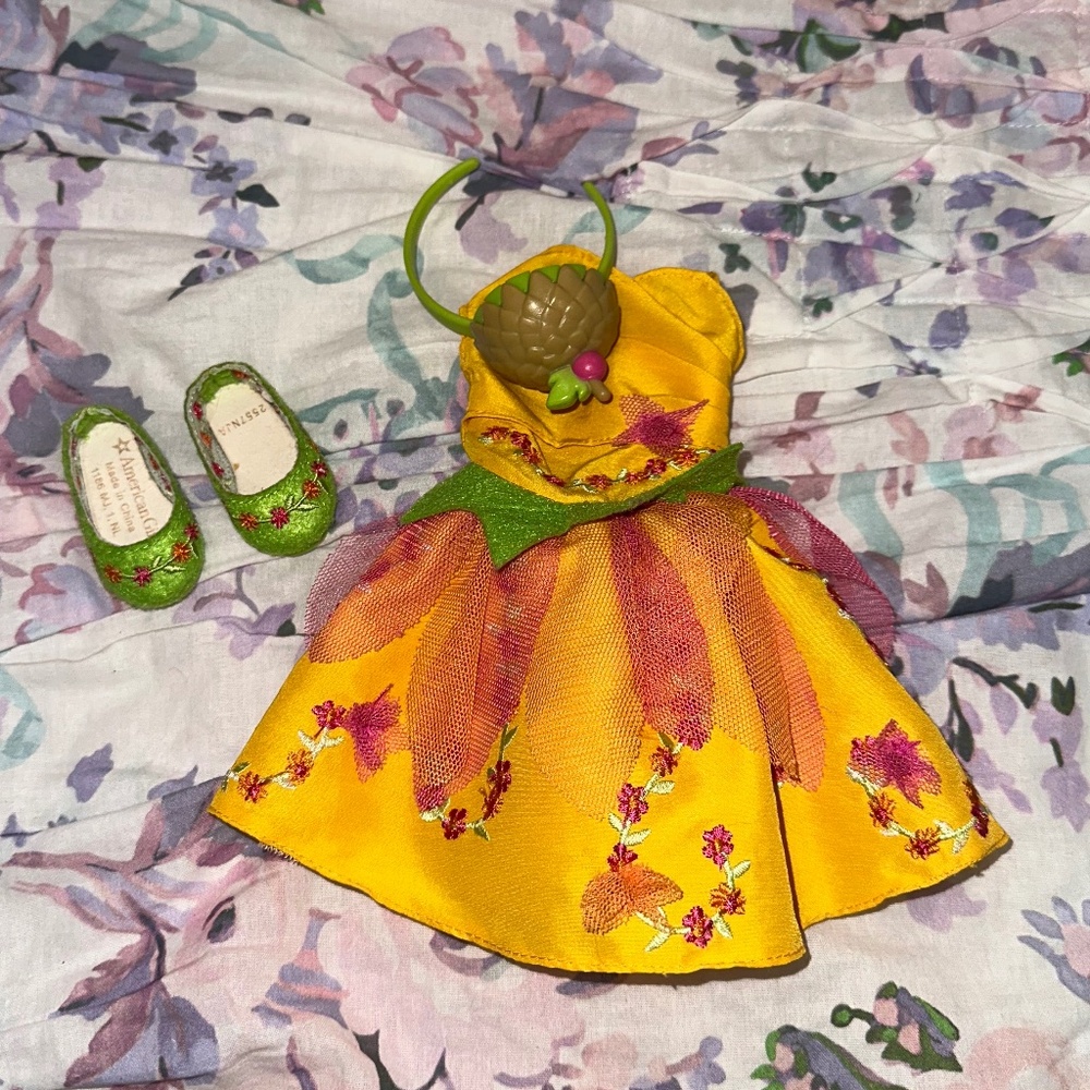American Girl Twirling Tulip Costume for Wellie Wisher Dolls EUC!